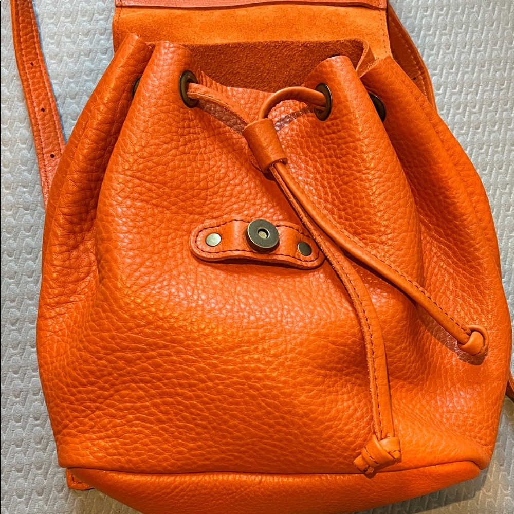 Portland Leather Goods Bucket Backpack in Cape Coral Orange - Picture 3 of 11